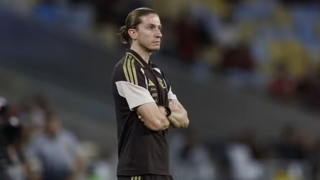 Após goleada, Flamengo demite Filipe Luís