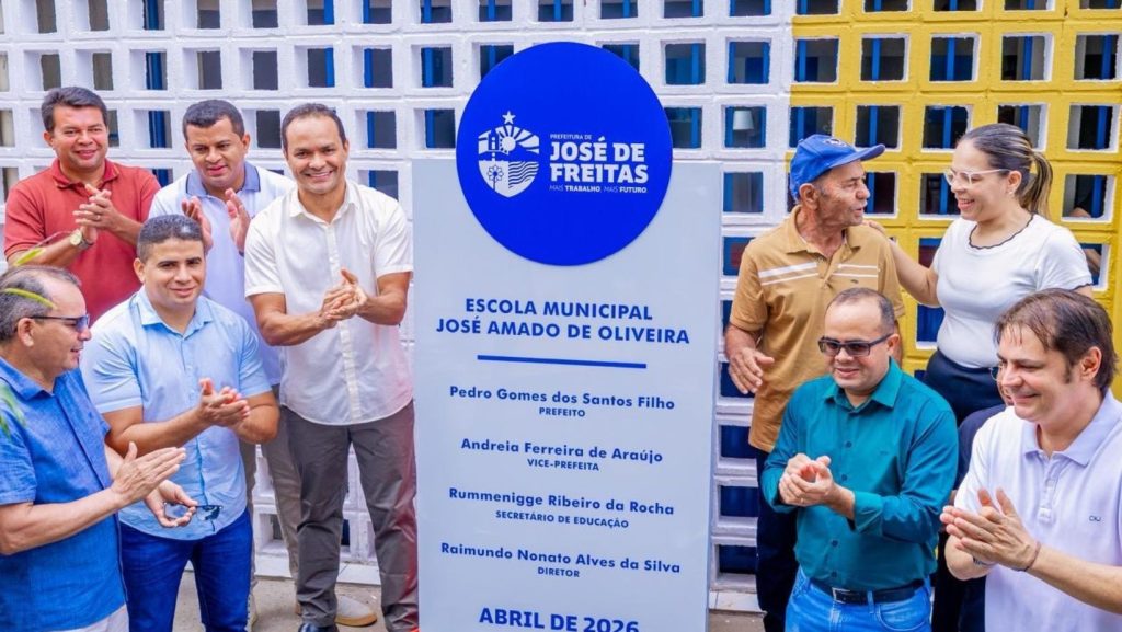 Secretária de Educação reinaugura duas escolas na zona rural de José de Freitas