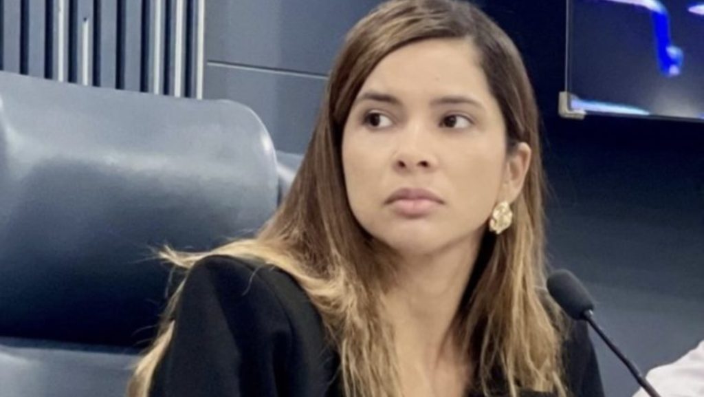 Vereadora Tatiana Medeiros é internada em clínica em Teresina