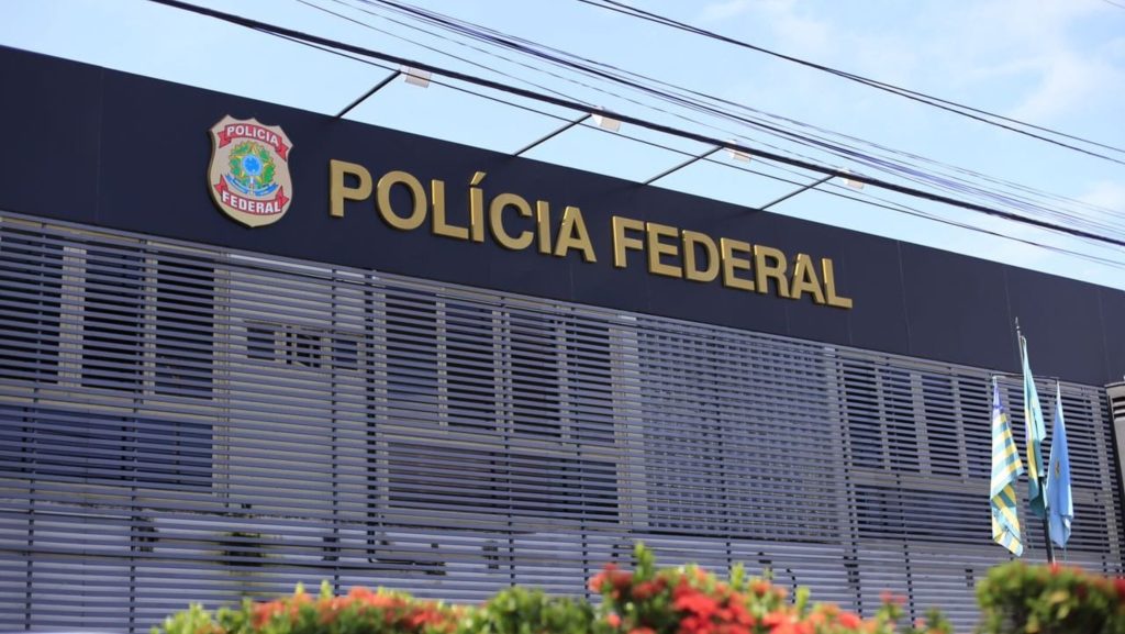 Grupo suspeito de desviar dinheiro de merenda escolar é alvo da PF no Piauí