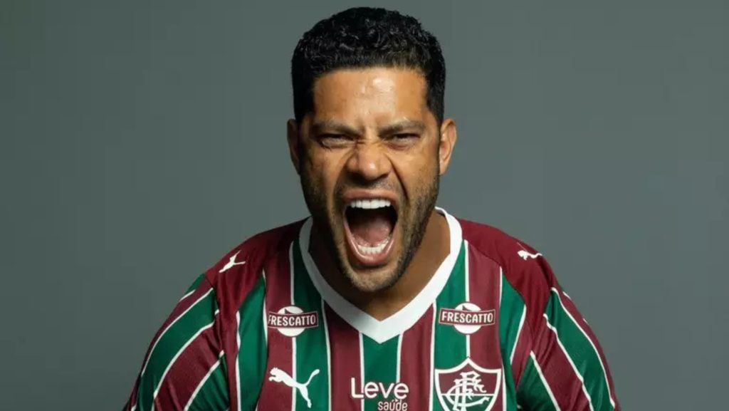 Fluminense anuncia contratação de Hulk