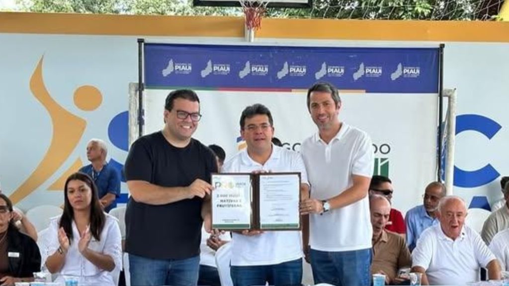 Saulo Trajano reinaugura escola em agenda com Rafael Fonteles em Passagem Franca