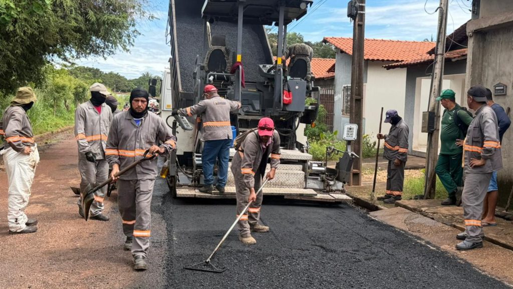 Prefeitura de Altos beneficia Bairro Tranqueira com obra de asfaltamento
