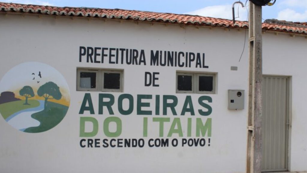 TCE aponta irregularidades em contrato de R$ 435 mil da Prefeitura de Aroeiras do Itaim
