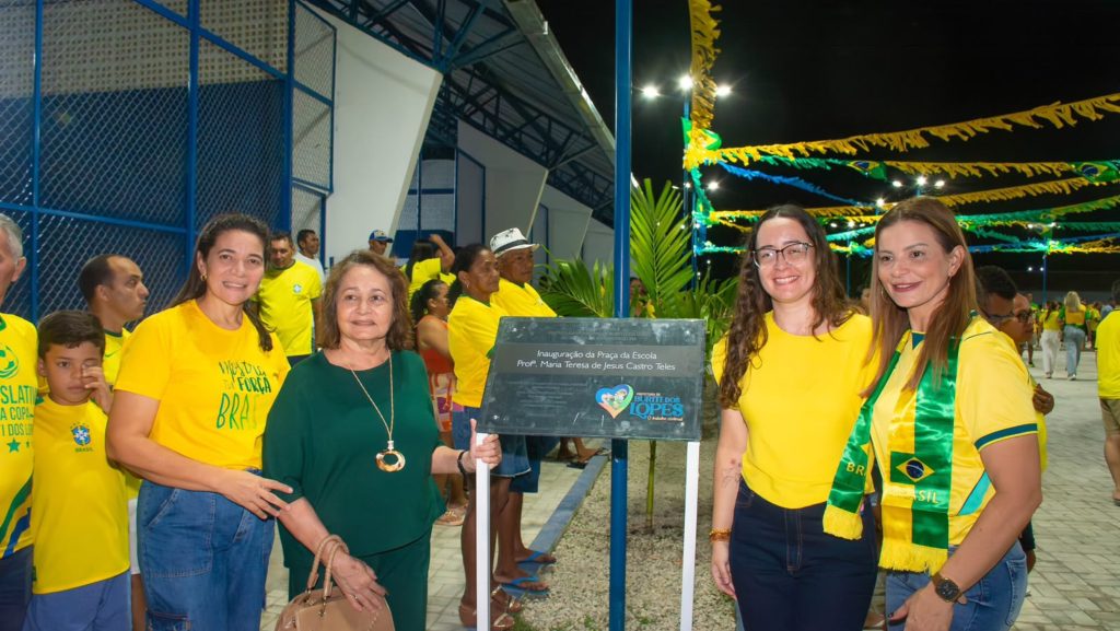 Prefeitura de Buriti dos Lopes entrega praça e quadra poliesportiva totalmente reconstruídas