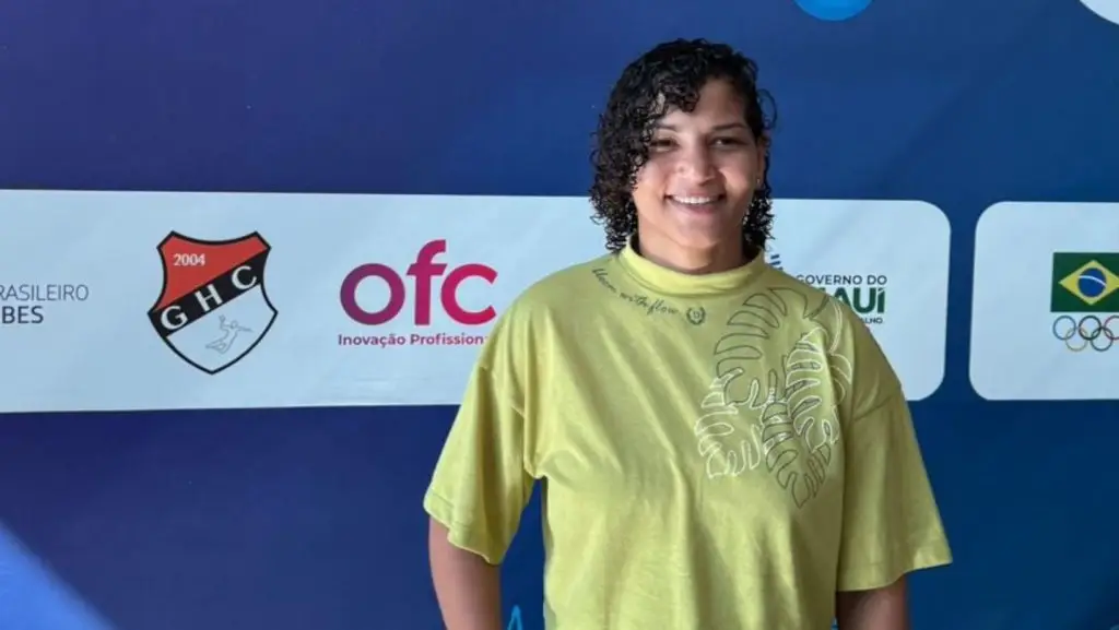 Sarah Menezes participa de fórum sobre gestão esportiva e fortalecimento do esporte