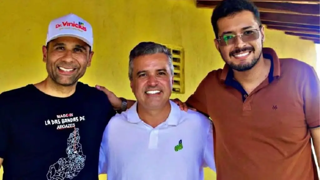 Vereador Sérgio Viana acompanha Dr. Vinicius em inauguração de obras em Aroazes