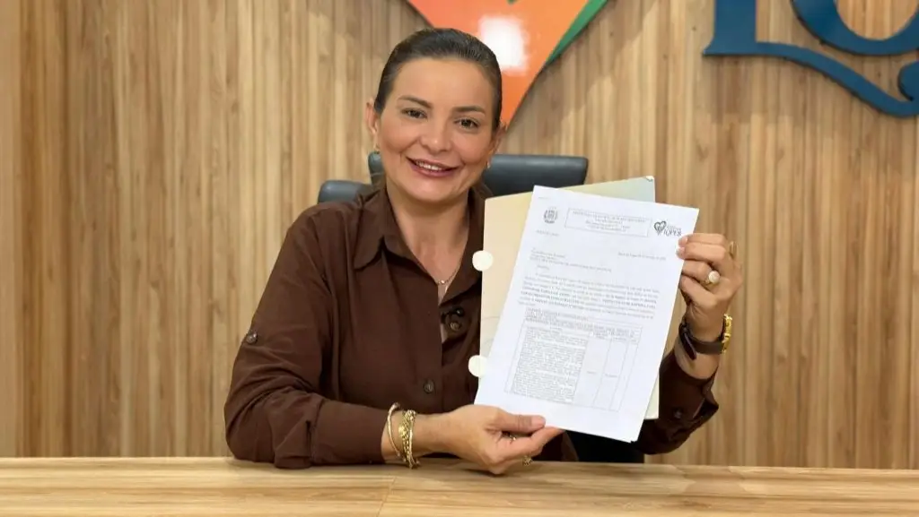 Prefeita Laura Rosa autoriza licitação para fornecer 800 carteiras de habilitação gratuitas em Buriti dos Lopes